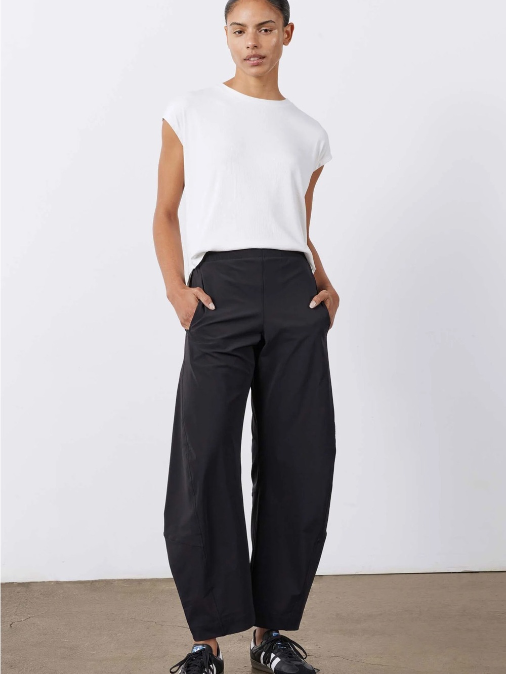 Ruti THE PETITE ON THE LOOSE WORK PANTS - Picture 4 of 8